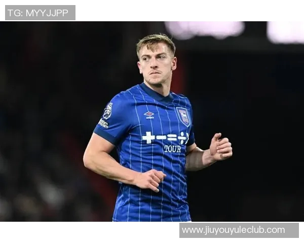 德拉普获PFA年度最佳年轻球员奖项官方晒领奖照片引关注