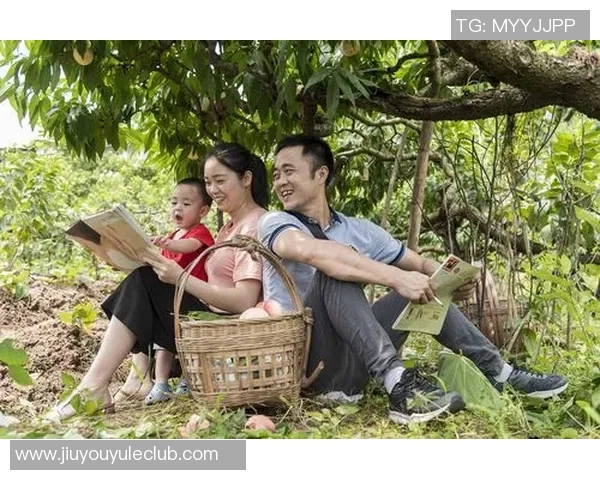 马冬梅微笑收获克莱爸妈认可一顿饭一场球的温馨时刻